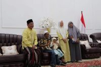 Momen Indah Saat Penyandang Disabilitas Hadiri Open House Bupati Bojonegoro