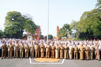 Serahkan SK Pengangkatan 556 PPPK Guru, Ini Pesan Bupati Ikfina