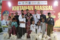 Jelang Tahun Ajaran Baru, Pemkot Surabaya Gelar Khitan Massal di Lima Wilayah