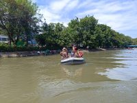 Cegah Pembuangan Limbah Rumen, Pemkot Surabaya Terjunkan Tim Gabungan Sisir Kalimas