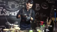 Manisnya Jajan Klepon Hadir dengan Kreasi Minuman yang Unik, Inilah Kopi Klepon!