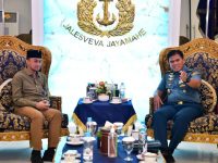 Kasal Laksamana TNI Dr. Muhammad Ali,SE,M,M,M,Tr,Opsla,Terima Kunjungan Sultan Deli, Tuanku Mahmud Lamantjiji Perkasa Alam Di Ruang Tamu Kasal, Mabesal, Cilangkap