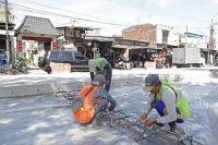 Pemkot Surabaya Lakukan Pengaspalan di Pusat Kota Mulai Juli Hingga Agustus 2024