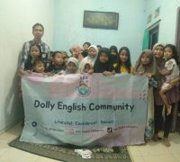 Dolly English Community Melebar ke Bungurasih
