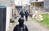 Densus 88 Tangkap Terduga Teroris di Junrejo Kota Batu