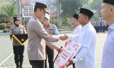 Sambut HUT RI ke-79,  Polres Malang Salurkan Bantuan untuk Rumah Ibadah, Pondok Pesantren dan Panti Asuhan