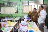 Langkah Tegas Wali Kota Eri Atasi Masalah Polemik Uang Korlas Siswa SDN Ketabang