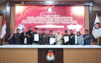 KPU Kota Batu Serahkan Hasil Penelitian Persyaratan Administrasi, Ketiga Bapaslon Dinyatakan Penuhi Syarat