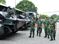 Kepala Staf Angkatan Laut Laksamana TNI Dr. Muhammad Ali,SE, M, M,,M,Tr,Opsla, Memimpin Apel Kesiapan Pasukan TNI AL Dalam Rangka Upacara HUT Ke-79 TNI Tahun 2024