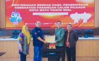 Penyerahan Hasil Tes Kesehatan kepada KPU Kota Batu, Semua Paslon Memenuhi Syarat