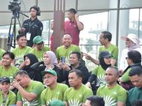 Kepala Staf Angkatan Laut Laksamana TNI Dr. Muhammad Ali,SE,M, M,M ,,Tr,Opsla, Bersama Panglima TNI Menghadiri Acara Nusantara TNI Fun Run 2024 Yang Dibuka Oleh Presiden Republik Indonesia Ir. H. Joko Widodo