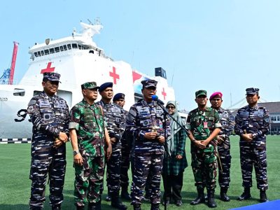 Pangkoarmada RI Mewakili Kasal Laksamana TNI Dr. Muhammad Ali, SE,M, MM, Tr, Opsla, Dalam Upacara Pelepasan Satuan Tugas Port Visit 2024
