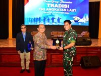 Kepala Staf Angkatan Laut Laksamana TNI Dr. Muhammad Ali,SE, M ,M,,M,Tr,Opsla, Memberikan Sambutan Pada Acara Focus Group Discussion Yang Dgelar di Balai Samudera, Jakarta Utara