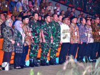 Panglima TNI Didampingi Kepala Staf Angkatan Laut Laksamana TNI Dr. Muhammad Ali,SE,M,M,M,Tr,Opsla, Saat Memberikan Pengarahan Pada Rapat Koordinasi Nasional Pemerintahan Pusat Dan Pemerintah Daerah Tahun 2024