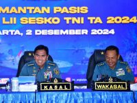 Kepala Staf Angkatan Laut Laksamana TNI Dr. Muhammad Ali,SE,M,M,Tr,Opsla, Memberikan Pengarahan Kepada Alumni Perwira Siswa Pendidikan Reguler Sesko TNI Angkatan Ke-52 Tahun 2024