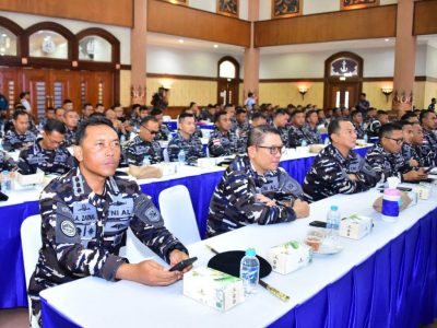 Komandan Lanal Bandung Menghadiri Apel Komandan Satuan Di Pimpin Oleh Kepala Staf Angkatan Laut Laksamana TNI Dr. Muhammad Ali,SE,M,M,M,Tr,Opsla,Di Graha Samudera Bumimoro, Surabaya