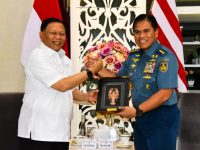 Kepala Staf Angkatan Laut Laksamana TNI Dr. Muhammad Ali,SE,M,M,M,Tr,Opsla, Menerima Kunjungan Silaturahmi Wakil Menteri Kelautan Dan Perikanan Republik Indonesia Laksdya TNI Purn Dr. Didit Herdiawan, M.P.A., M.B.A