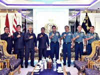 Kepala Staf Angkatan Laut Laksamana TNI Muhammad Ali,SE,M,M,M,Tr,Opsla, Menerima Kunjungan Kerja Ketua Yayasan Nala Laksda TNI Purn B. Ken Tri Basuki Di Ruang Tamu, Gedung R.E. Martadinata, Mabesal Cilangkap