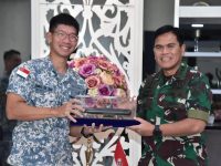 Kepala Staf Angkatan Laut Laksamana TNI Dr. Muhammad Ali,SE,M,,M,M,Tr,Opsla, Menerima Kunjungan Kehormatan Atase Laut Singapura