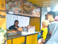 Puluhan Stand UMKM Ikut Meriahkan Parade Oklik Pemkab Bojonegoro
