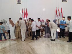 Bupati dan Wabup Bojonegoro Gelar Open House Idul Fitri