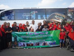 Tangan di Pundak, Bupati Setyo Wahono Beri Dukungan kepada Rombongan Disabilitas Belajar
