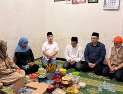 Ungkapkan Belasungkawa Tragedi Cangar, Gubernur Khofifah dan Gus Barra Melayat ke Rumah Duka