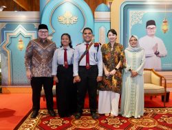 Siswa SMA Dharma Wanita Dapat Kesempatan Duduk di Kursi Kerja Bupati Dhito
