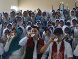 Aksi Minum Susu Bersama di Hari Jumat, Upaya Gercep Pemkab Mojokerto Tangani Stunting