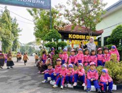 Ratusan Anak TK dan PAUD Kunjungi Makodim Lamongan
