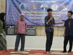 Ikom UPNV Jatim dan Dinsos Surabaya Kolaborasi Latih Public Speaking