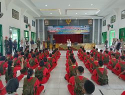 Kadindik Kota Madiun Apresiasi MPLS LKP Setara Aviation di Markas TNI 501