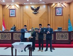 DPRD Surabaya Gelar Rapat Paripurna Bahas Raperda KBS dan RPJMD 2025–2029