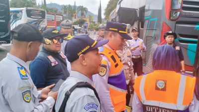 Operasi Rampchek, 7 Bus Pariwisata Tidak Laik Jalan di Kota Batu Ditilang