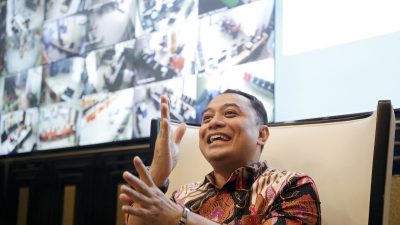 Wali Kota Eri Cahyadi Gratiskan Penerbitan Surat Sehat untuk Pelajar Surabaya Daftar SMK