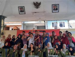 Bantu Kembangkan Ekonomi Kreatif, Lurah Rungkut Tengah Beri Apresiasi Mahasiswa KKN UPN Jatim