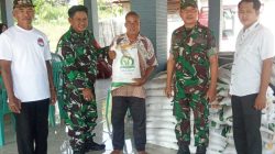 Babinsa Koramil Modo Kawal Penyaluran Bantuan Beras Tahap I