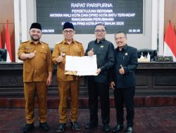Wali Kota Nurochman Tandatangani Nota Kesepakatan Perubahan KUA-PPAS 2025 Bersama DPRD Kota Batu 