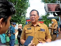 Pemkot Surabaya Berikan Bonus Rp200 Ribu Bagi Warga Pelapor Pembuang Sampah Sembarangan