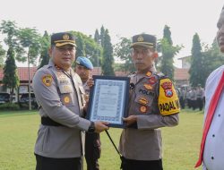 10 Anggota Polres Jombang Berprestasi dapat Penghargaan dari Kapolres Ardi