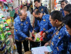 Sidak Pasar dan Distributor Beras, Satgas Pangan Surabaya: Stok Aman, Tak Ada Beras Oplosan