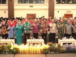 Wisuda SOTH 2025, Wakapolres Lamongan Dukung Penguatan Keluarga