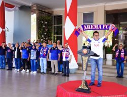 ASN Pemkot Batu Kompak Berkostum Arema, Wali Kota Ajak Terapkan Semangat Kebersamaan