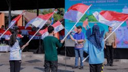 Pemkab Gresik Banjiri Daerah Nelayan dengan 10.000 Bendera Merah Putih