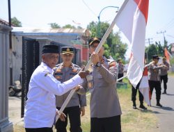 Kapolres Madiun Ajak Warga Kibarkan Merah Putih