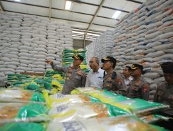 Beras Murah Meluncur ke Kabupaten Madiun, Kapolres Madiun Lepas 35,7 Ton Sekaligus