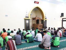 Polres Madiun Kota Gelar Salat Gaib dan Doa Bersama Untuk Alm Affan Kurniawan