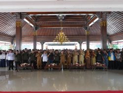 200 Siswa Mojokerto Akhirnya Bisa Genggam Ijazah