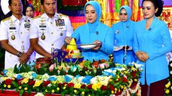 Kepala Staf Angkatan Laut Laksamana TNI Dr. Muhammad Ali,SE,,M,,M,M,Tr,Opsla, Didampingi Ketua Umum Jalasenastri Ny. Fera Muhammad Ali Saat Menghadiri Secara Langsung Peringatan Hari Ulang Tahun Ke-79 Jalasenastri Tahun 2025