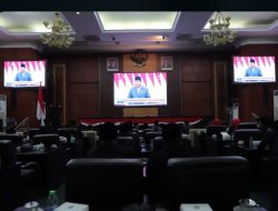 Sambut HUT RI ke-80, Bupati Warsubi Menyimak Pidato Kenegaraan Presiden RI di Gedung DPRD Jombang